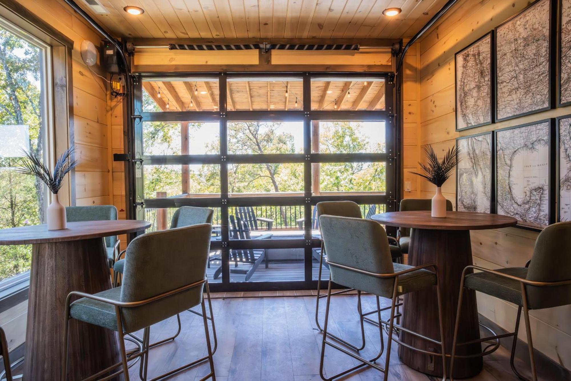 Luxury 12-Bedroom Cabin With Indoor Pool, Hot Tub & Movie Theater, Sleeps 36 سيفيرفيل المظهر الخارجي الصورة