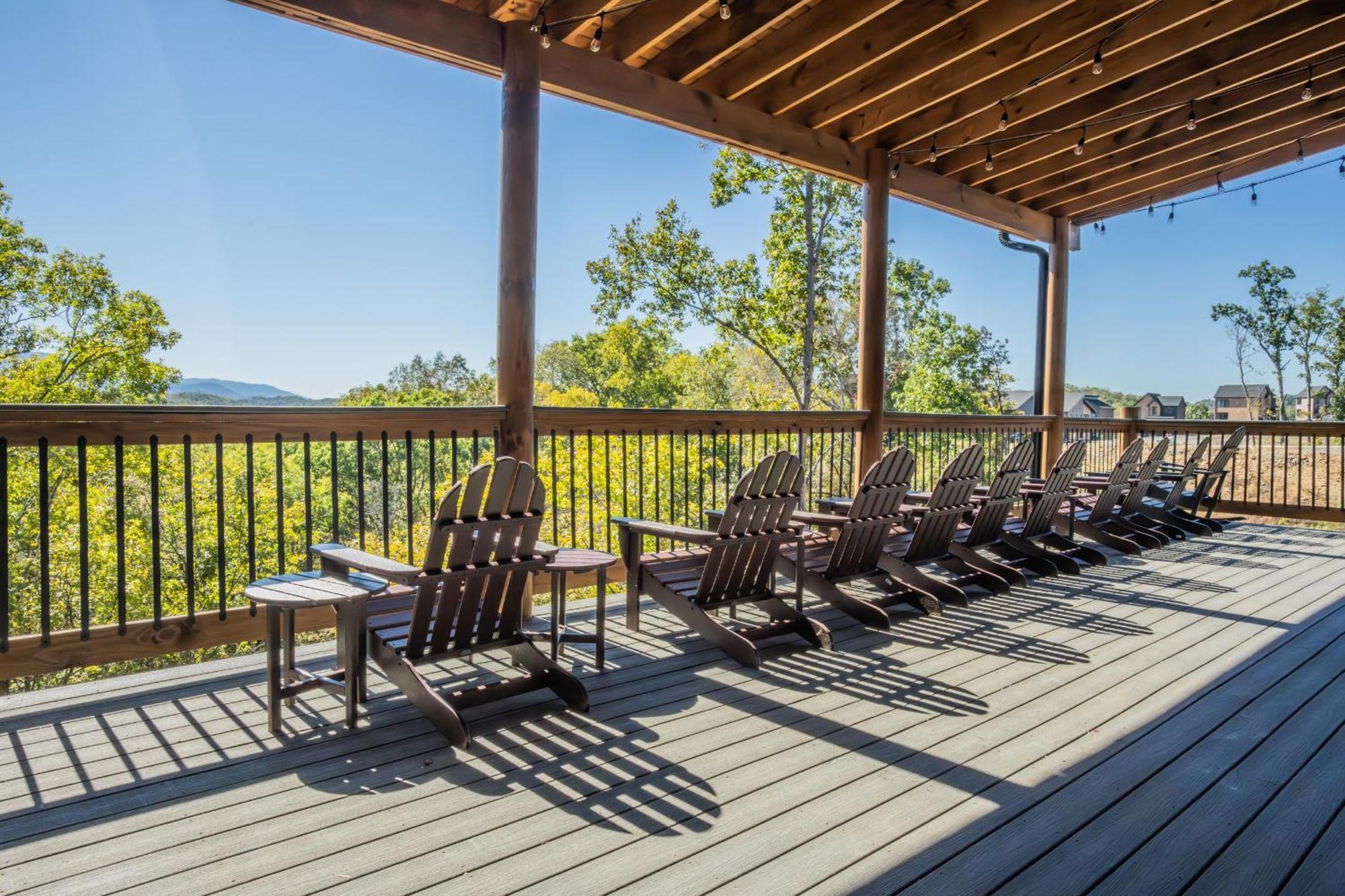 Luxury 12-Bedroom Cabin With Indoor Pool, Hot Tub & Movie Theater, Sleeps 36 سيفيرفيل المظهر الخارجي الصورة